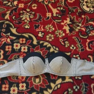 Jessica Simpson bathing suit top